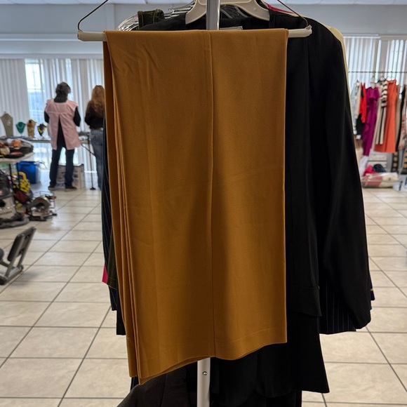 Elegant Mustard Blazer for Women - Picture 2 of 2